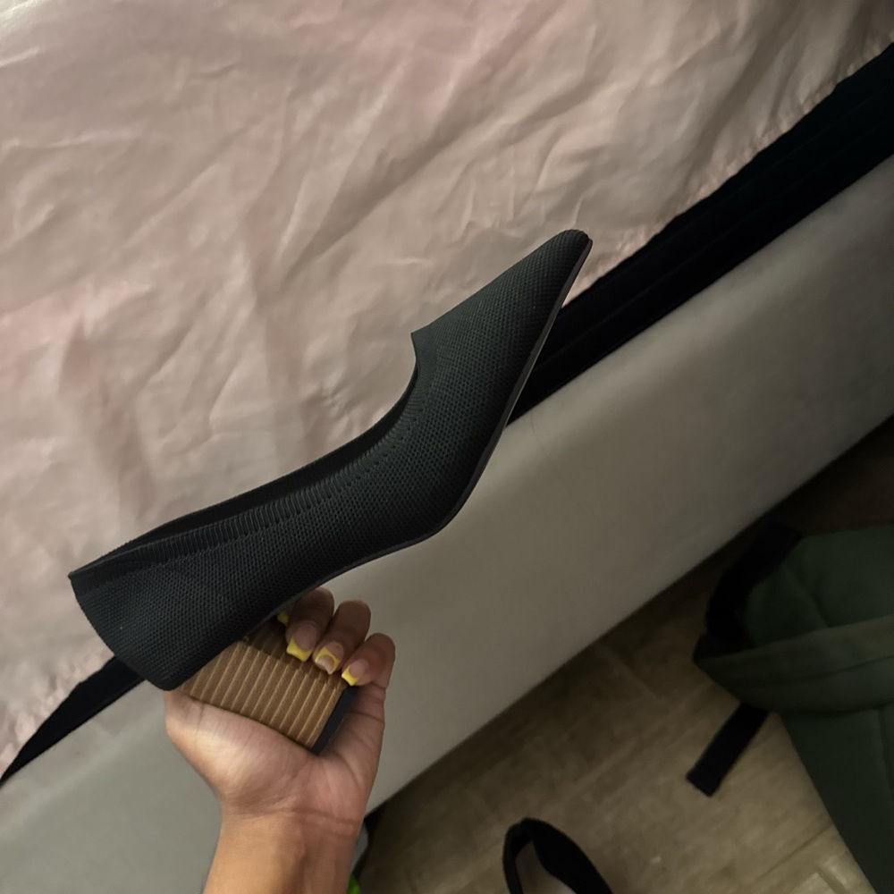 Steve Madden Black Textured Heels with Tan Block